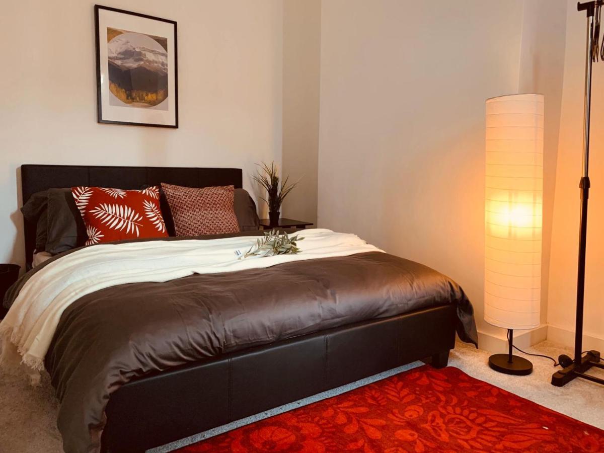 Stylish, Spacious & Luxurious Home - Parking Liverpool Exterior foto